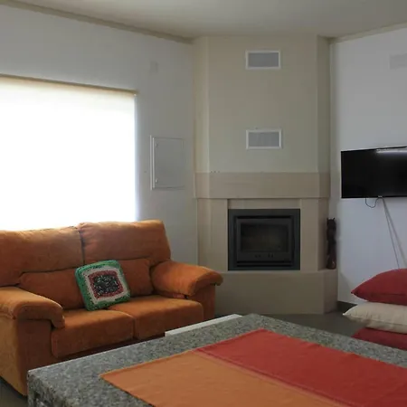 Charming House In With Fireplace Nazaré