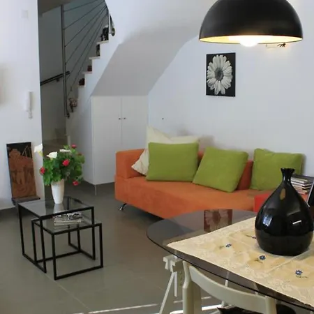 Nyaraló Charming House In With Fireplace *