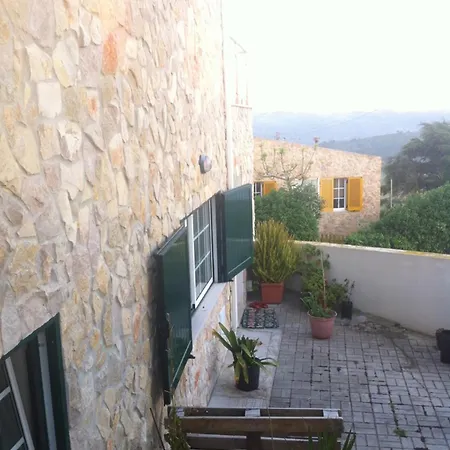 Сasa de vacaciones Charming House In With Fireplace *